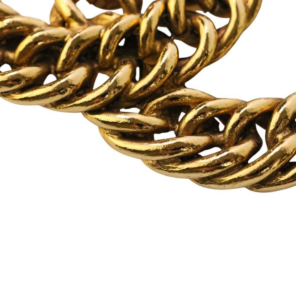 CHANEL Vintage Gold Logo Brooch - Picture 12 of 12